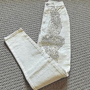 CACHE WHITE PEARL BEADED LACE Size 3/4 JEANS RETAIL: $189 BRAND NEW!